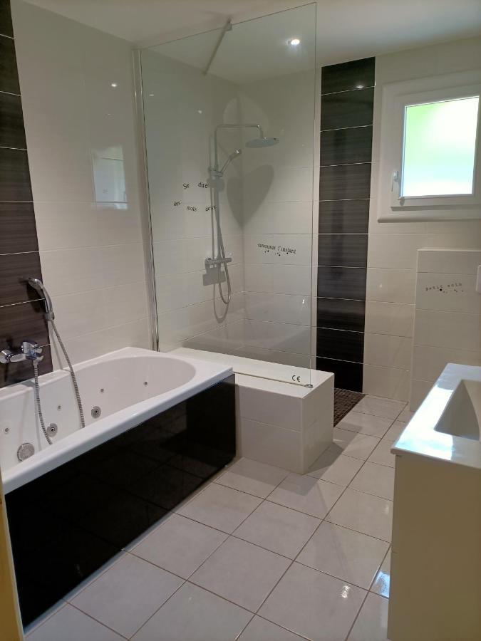Villa 8 Personnes O Mes Anges Saint-Julien-en-Born Exteriör bild